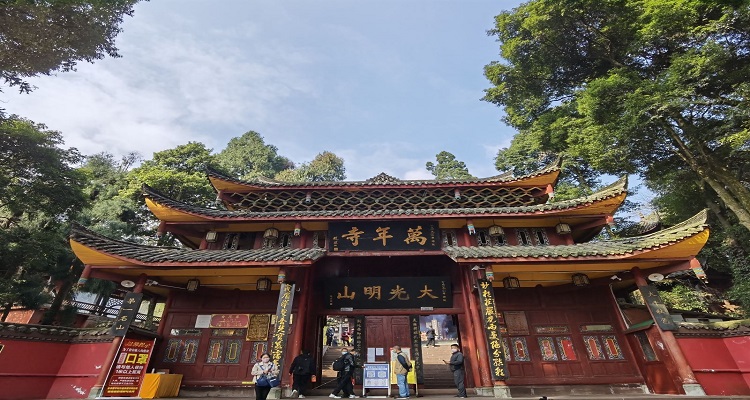 持外国护照怎么买九寨沟门票？境外游客购票与入园全指南